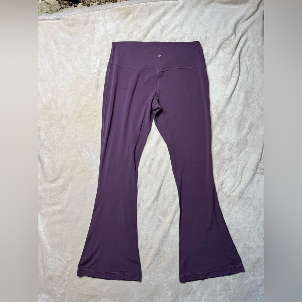 Lululemon Align Mini Flare Size 14 - Picture 3 of 6